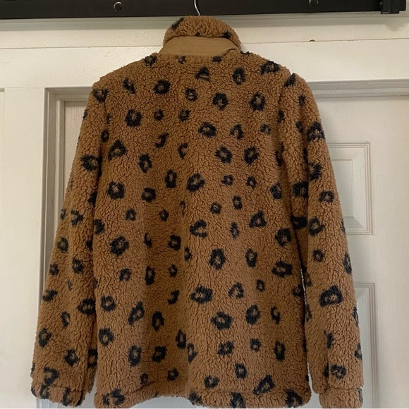 Abercrombie & Fitch Brown Anima Print Sherpa Jacket - Picture 4 of 6